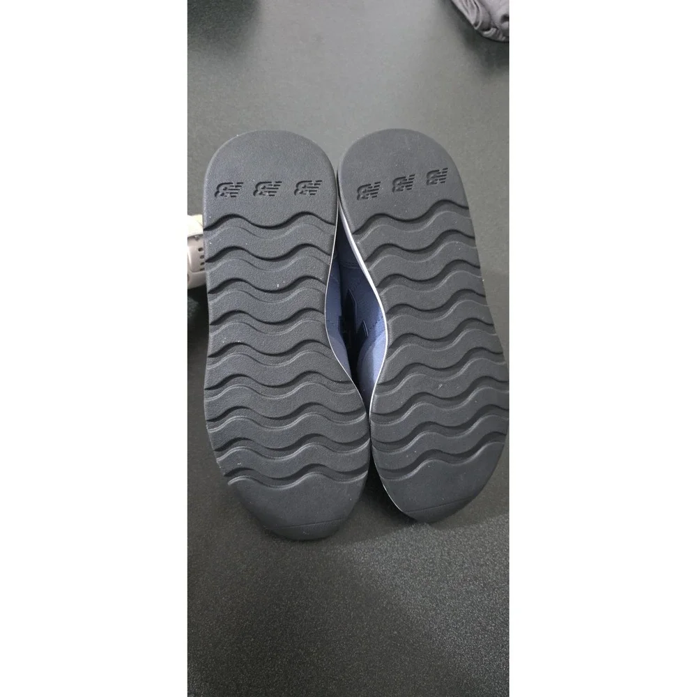 New Balance Women's Blue Athletic Sneakers